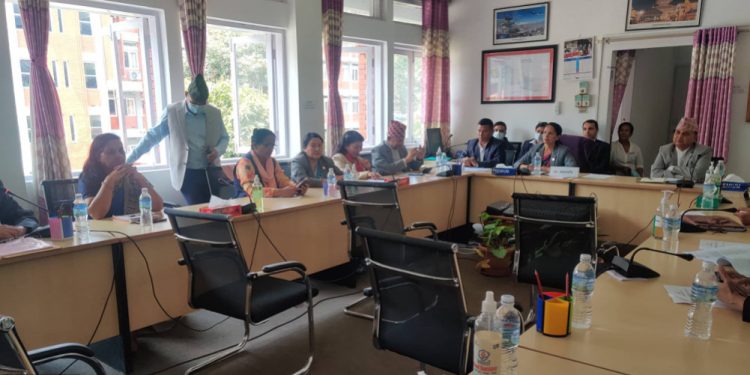 प्रधानमन्त्री ओली संसदीय समितिमा गएनन्