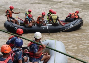 दुई वटा डिलक्स बस त्रिशूलीमा खस्दा हराएका २३ जनाको शव फेला