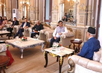 प्रधानमन्त्रीसँग भारतीय विदेश सचिव मिश्रीको भेट