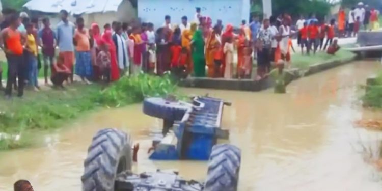 कावरिया सवार ट्याक्टर दुर्घटना, ५ जना घाइते