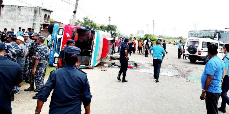 बाँके : बस दुर्घटना हुँदा २ जनाको मृत्यु