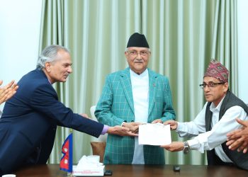 ओली सरकारलाई डा. भट्टराईको १९ बुँदे सुझाब