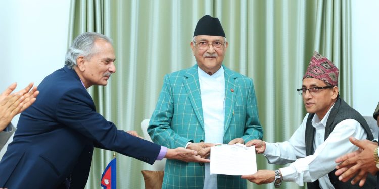 ओली सरकारलाई डा. भट्टराईको १९ बुँदे सुझाब