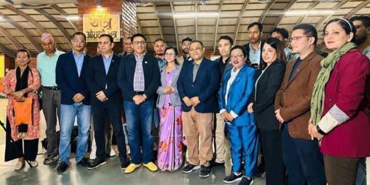 किन चिन भ्रमणमा गएका रास्वपाका नेताहरू नेपाल फर्किँदै ?