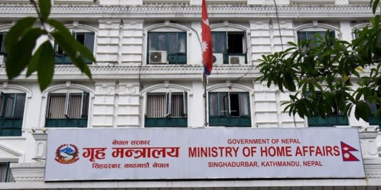 विपद्का घटनामा परी मृत्यु भएका परिवारलाई सरकारद्वारा राहत रकम वितरण