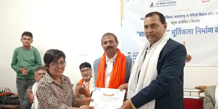 सामा चकेवा मूर्तिकला कार्यशालामा मधेश प्रदेश मन्त्री यादवको प्रेरणादायक उपस्थिति”