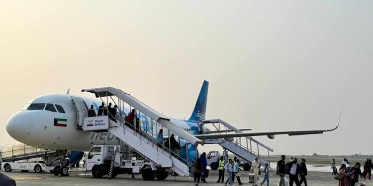 आइपुग्यो गौतम बुद्ध विमानस्थलमा जजिराको विमान