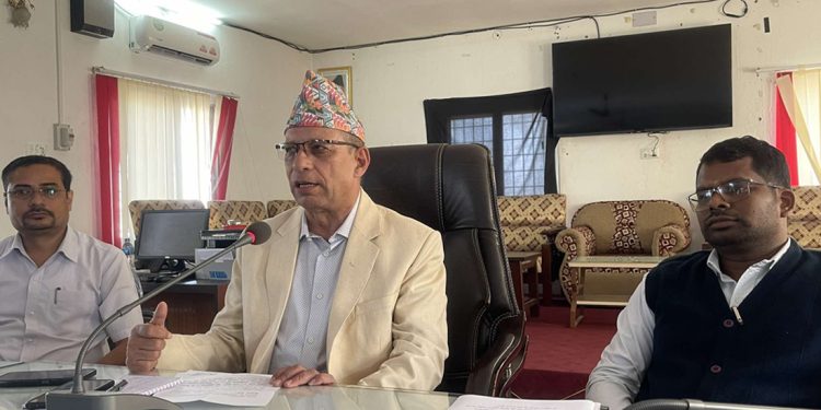 कोशी प्रदेश : कानुनमन्त्री अधिकारीले दिए राजीनामा