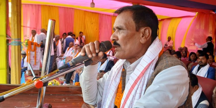 नेकपा एमालेको बृहत जनसभा : मेयर सुखदेव यादवले पार्टीकोभूमिकाबारे प्रकाश पार्दै