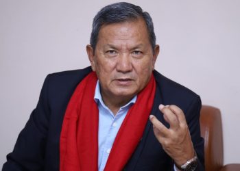 इन्टरनेट र टेलिफोन देशमा विभिन्न ठाउमा उपलब्ध : मन्त्री गुरुङ