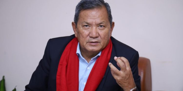 इन्टरनेट र टेलिफोन देशमा विभिन्न ठाउमा उपलब्ध : मन्त्री गुरुङ