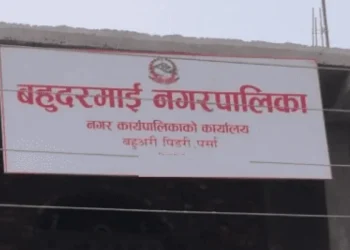विद्यार्थीहरूले पर्साको बहुदरमाई नगरपालिकाको सामानमा आगो लगाए