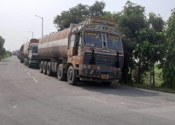 वीरगञ्ज नाकाबाट डिजेल आयात घट्यो, पेट्रोल बढ्यो