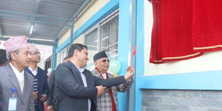 प्रधानमन्त्रीले गरे स्वास्थ्य विज्ञान प्रतिष्ठानको उद्घाटन