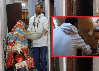 मानवताको जीवित उदाहरण : सडकमा आउने साढेहरूलाई खाना खुवाउने राम पुकार दासको कथा