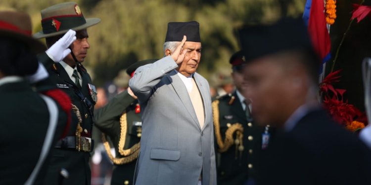 पृथ्वीनारायण शाहको सालिकमा राष्ट्रपति पौडेलले लगाइदिए माला