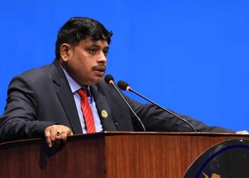 सांसदमा अब्दुलको विद्युतीय व्यापार विधेयक प्रतिवेदन पेस