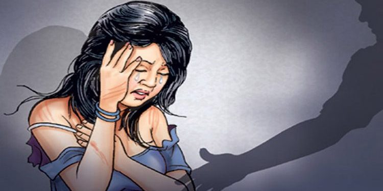 विद्यालयबाट फर्किंदै गरेकी किशोरी बलात्कृत