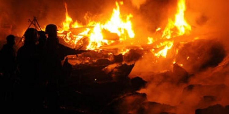 एक वर्कसपमा आगलागी हुँदा ७ लाखको क्षति