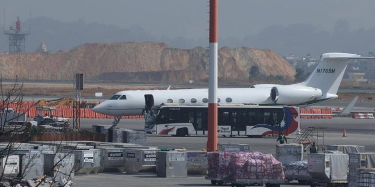 नेपालीलाई कागजात नभई, अमेरिकाले काठमाडौं छोडिदियो