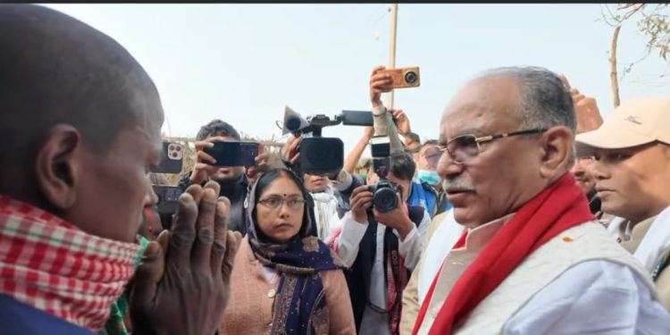 रिङ्कु सदाको घरमा पुगे प्रचण्ड, न्याय दिलाउन जनाए प्रतिबद्धता