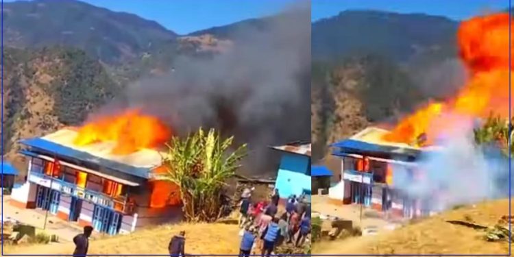 बिजुलीको सर्ट र ग्यास सिलिन्डर विस्फोटमा कार्यालय आगलगी