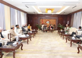 प्रधानमन्त्रीको निवासमा सत्ता गठबन्धनको बैठक सुरु