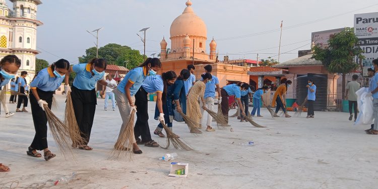 जानकी नवमीलाई स्वच्छतासँग जोडे ए टु जेड कम्प्युटर सेन्टरले