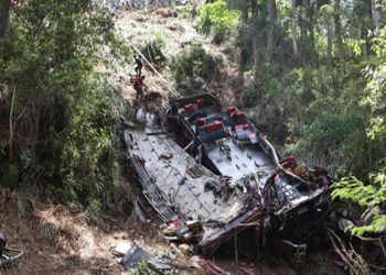 श्रीलंकामा बस दुर्घटनामा २१ जना मृत्यु, १४ जना घाइते