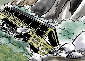 काठमाडौँ जाँदै गरेको बस दुर्घटना, १५ जना घाइते