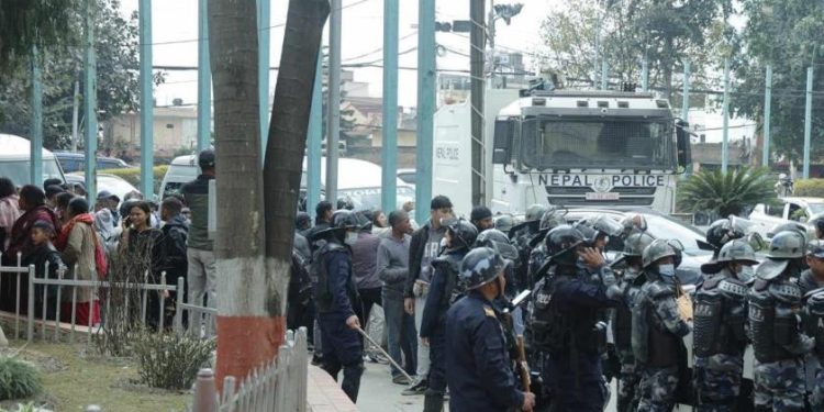 एमाले र राजावादीको प्रदर्शनका कारण काठमाडौंमा उच्च सुरक्षा सतर्कता