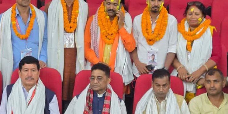 एमाले धनुषामा रघुवीर गुटको ‘कब्जा’ अध्यक्षमा यादव निर्वाचित