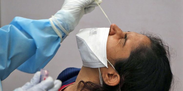 भारतमा तीव्र गतिमा फैलिँदै कोरोना, २ दिनमा २१ संक्रमितको मृत्यु