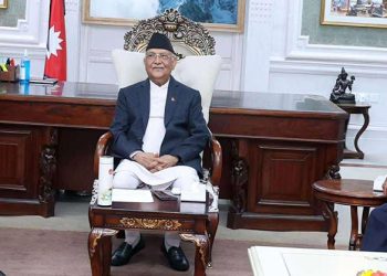 प्रतिनिधिसभाको बैठक अवरोध नगर्न प्रचण्डलाई ओली–देउवाको आग्रह