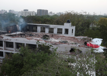 अहमदाबाद विमान दुर्घटनामा कम्तिमा २९० जनाको मृत्यु