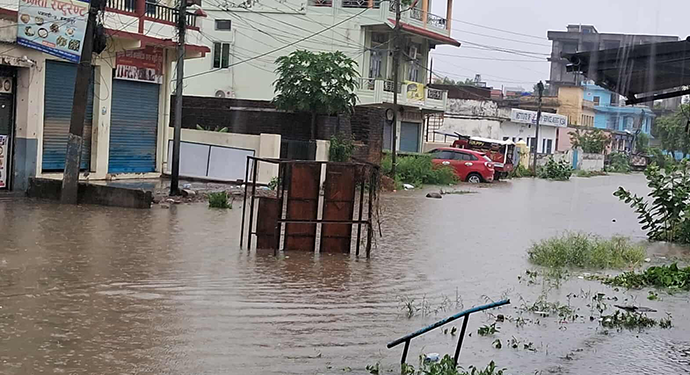 धनगढीका एक हजार घर डुबानमा, ८ जनाको उद्धार