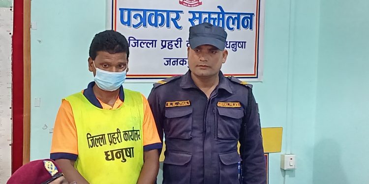 शहीदको शालिकमा चप्पल प्रहार गर्ने रतन महतो पक्राउ