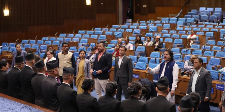 प्रतिनिधि सभामा रास्वपाको अवरोधले बैठक स्थगित