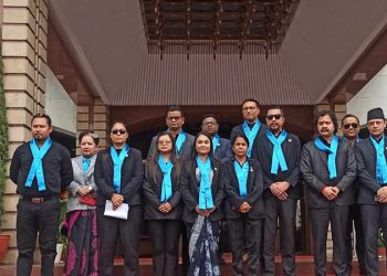 नीलो रिबन र कालो लुगा लगाएर सदन पुगे रास्वपाका सांसद