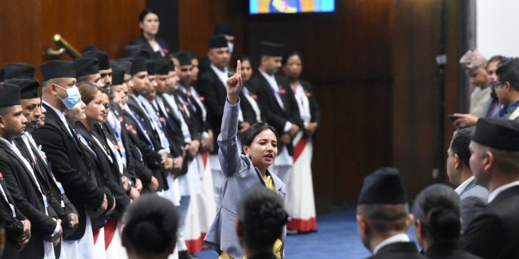 रास्वपाको बेल घेराउका बिच संसद् चलाइयो