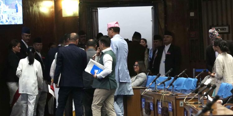 राप्रपा र रास्वपाले आज पनि गरे बैठक बहिष्कार
