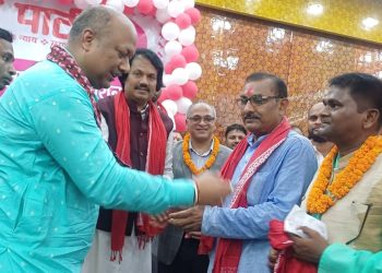 सयौंको संख्यामा नेता तथा कार्यकर्ताहरु जनमत गरे प्रवेश