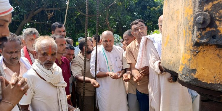 खडेरीका बीच मधेश प्रदेशमा डिप बोरिङ्गको जडान शुभारम्भ