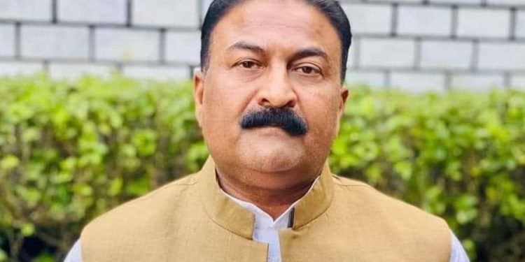 मन्त्री गुप्ताले दिए राजीनामा