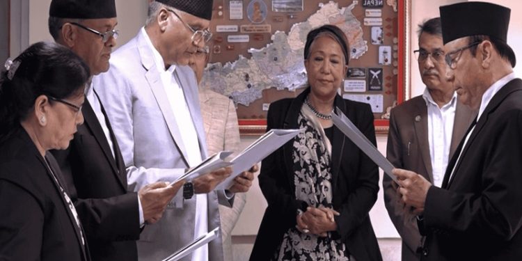 नवनियुक्त न्यायाधीशहरुले गरे शपथग्रहण