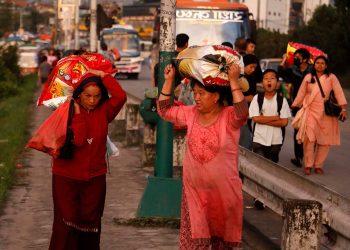 दशैंमा घर फर्केनेहरूको भिडभाड देखिन थाले