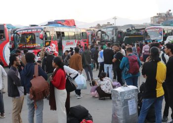 एक दिनमा काठमाडौँबाट १ लाख ११ हजार जना बाहिरिए