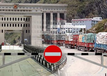 सीमा नाका बन्द, व्यापार र यातायात सम्पूर्ण ठप्प