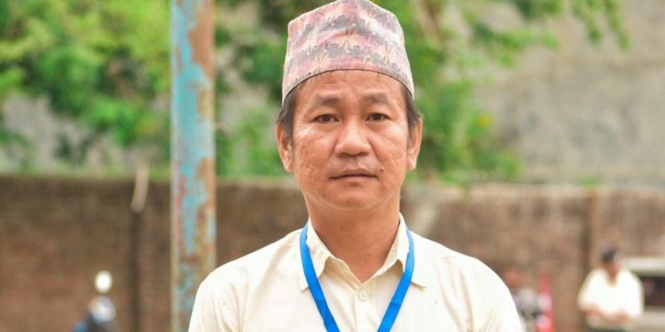 हर्क साम्पाङले दल दर्ताका लागि दिए आयोगमा निवेदन