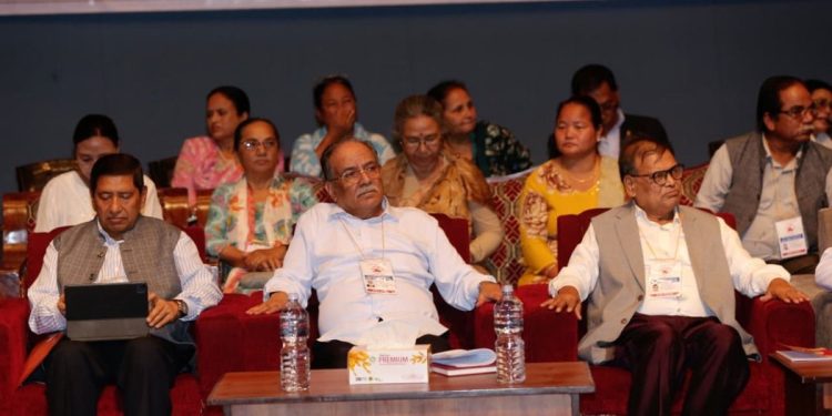 केन्द्रीय समिति बैठकमा प्रचण्ड : पदमा टाँसिराख्ने मान्छे म होइन